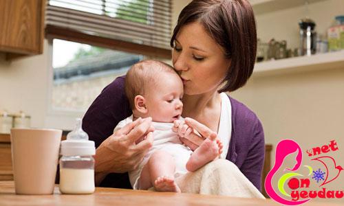 Chế độ dinh dưỡng cho trẻ giai đoạn cai sữa mẹ